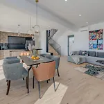 Seven Seas With Heated Pool And Jacuzzi By The Sea Ražanj