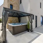 Seven Seas With Heated Pool And Jacuzzi By The Sea فيلة *