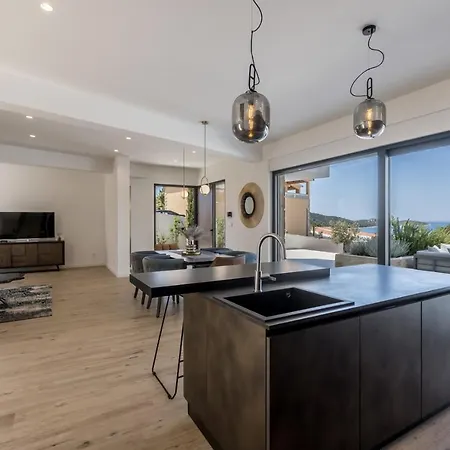 וילה Seven Seas With Heated Pool And Jacuzzi By The Sea