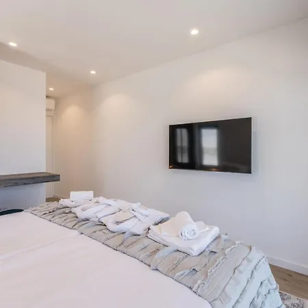 Seven Seas With Heated Pool And Jacuzzi By The Sea Villa