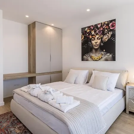 Seven Seas With Heated Pool And Jacuzzi By The Sea Villa