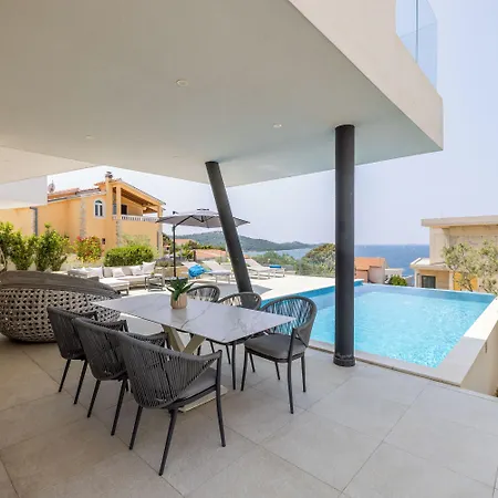 Villa Seven Seas With Heated Pool And Jacuzzi By The Sea Razanj