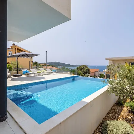 Villa Seven Seas With Heated Pool And Jacuzzi By The Sea Razanj