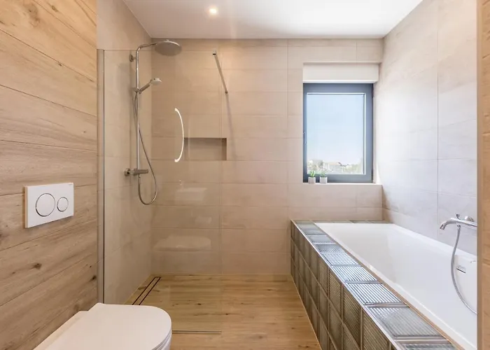 Seven Seas With Heated Pool And Jacuzzi By The Sea 别墅 *