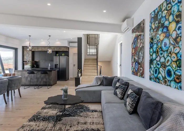 Seven Seas With Heated Pool And Jacuzzi By The Sea 别墅 Ražanj