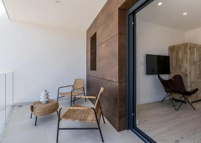 Seven Seas With Heated Pool And Jacuzzi By The Sea Willa Ražanj