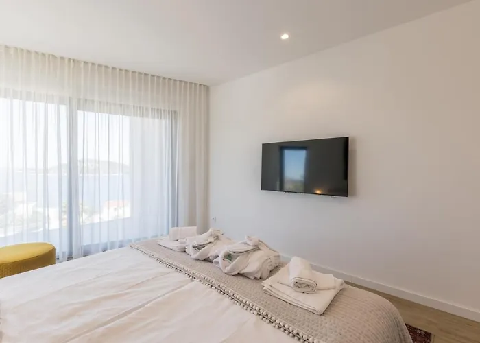 Willa Seven Seas With Heated Pool And Jacuzzi By The Sea *