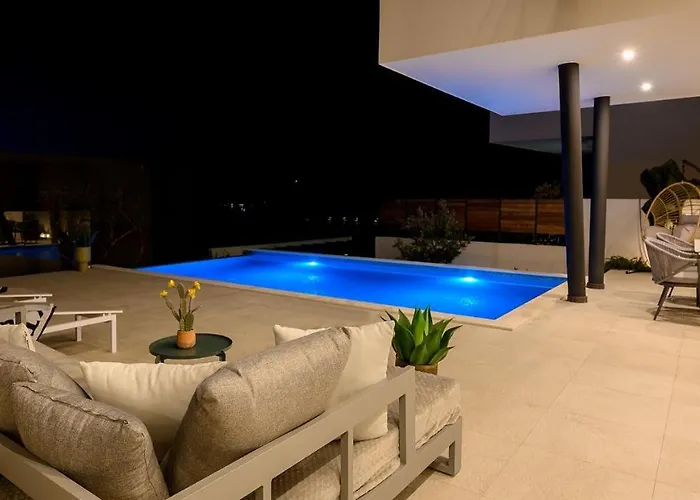 别墅 Seven Seas With Heated Pool And Jacuzzi By The Sea *